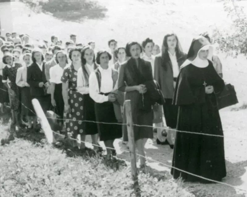 Ausstellung: Gesicht zeigen - Eine Werkstattausstellung zum Thema Fürsorge und Zwang in der Schweiz